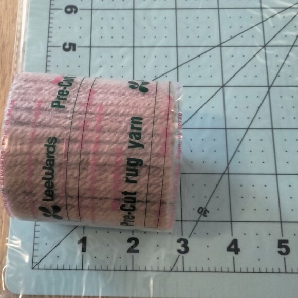 Leewards Pre Cut Rug Yarn Red Blue Tan Acrylic Hook Latch France Lot 4 - Picture 6 of 13